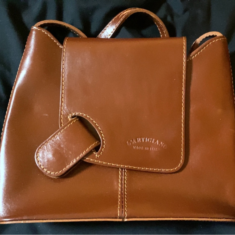 New still in bag l'artigiano leather crossbody purse